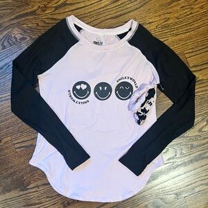 NWOT Smileyworld Women’s Small Top w/ Scrunchies